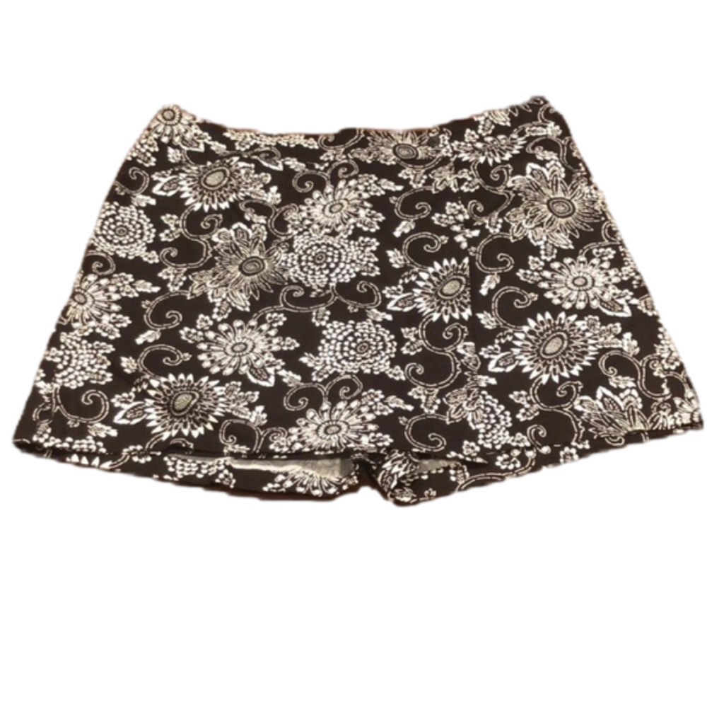 LIZ CLAIBORNE “VILLAGER” Black Print Skort SZ 16P